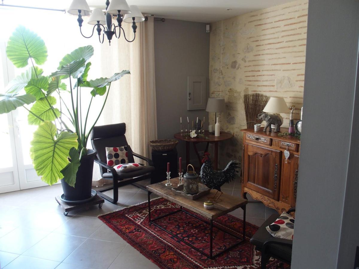 Bed and Breakfast les tamaris à Castelnau-sur-Gupie Extérieur photo